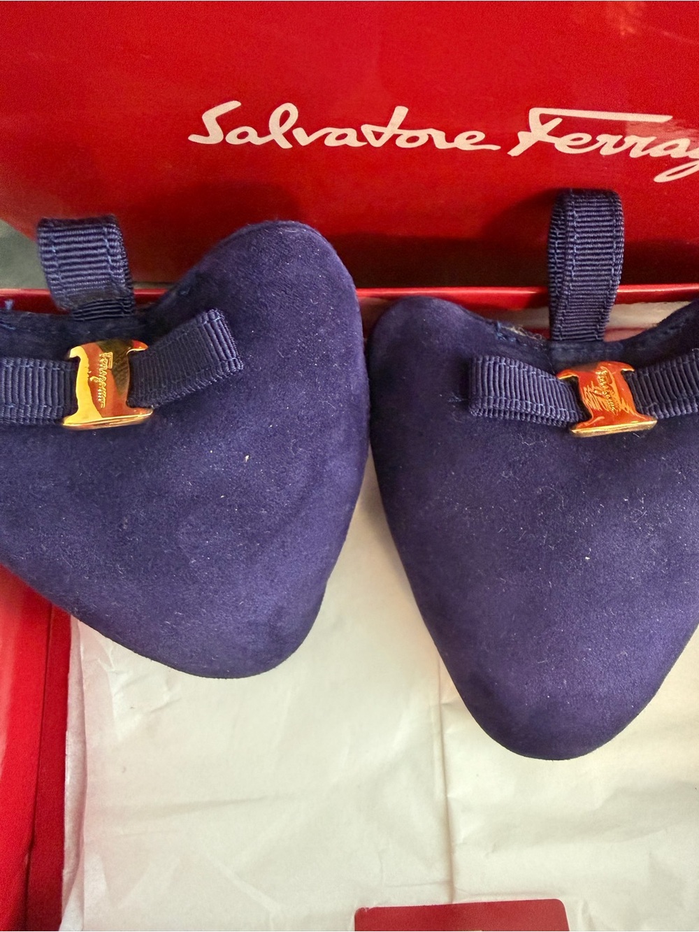 Salvatore Ferragamo Suede Women's Shoe Inserts with box - Picture 2 of 3